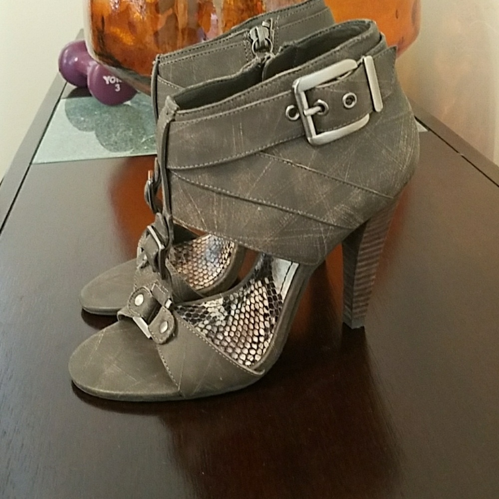 Gianni Bini Heels